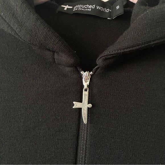 Untouched World Long Hooded Pullover in black - Picture 2 of 13